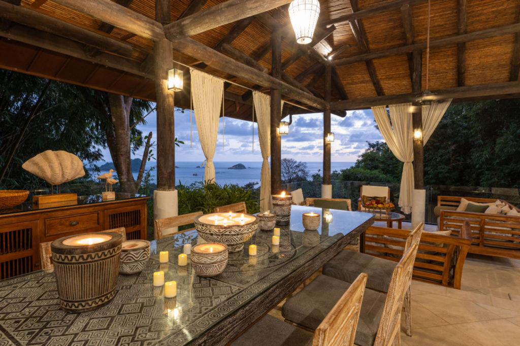 Discover the enchantment of Costa Rica from this extraordinary location.