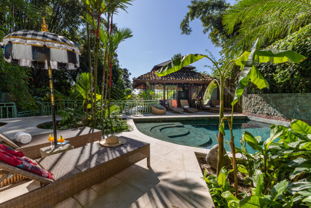 Nestled in a breathtaking and private tropical paradise, this luxury villa offers an exquisite retreat.