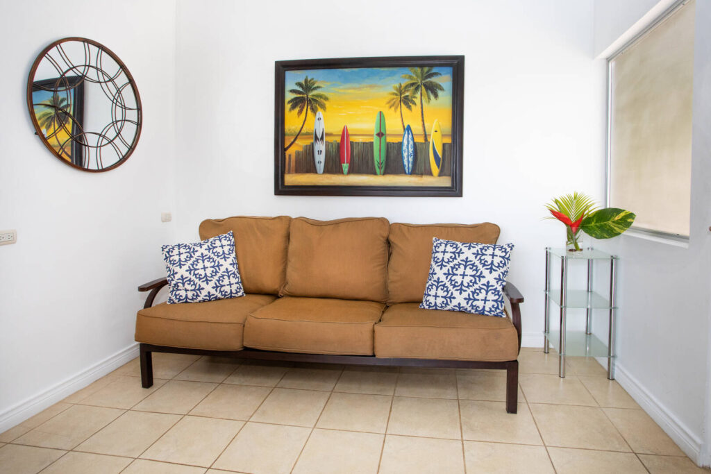 The artwork in the house sets the scene for some fun days at the beach in Manuel Antonio.