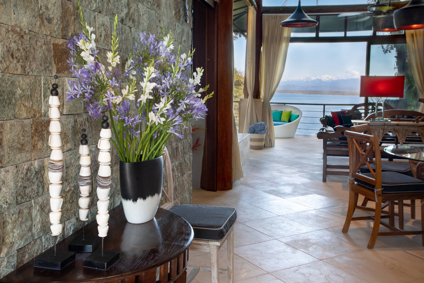 bright-walkway-artisanal-details-leading-to-ocean-view-living