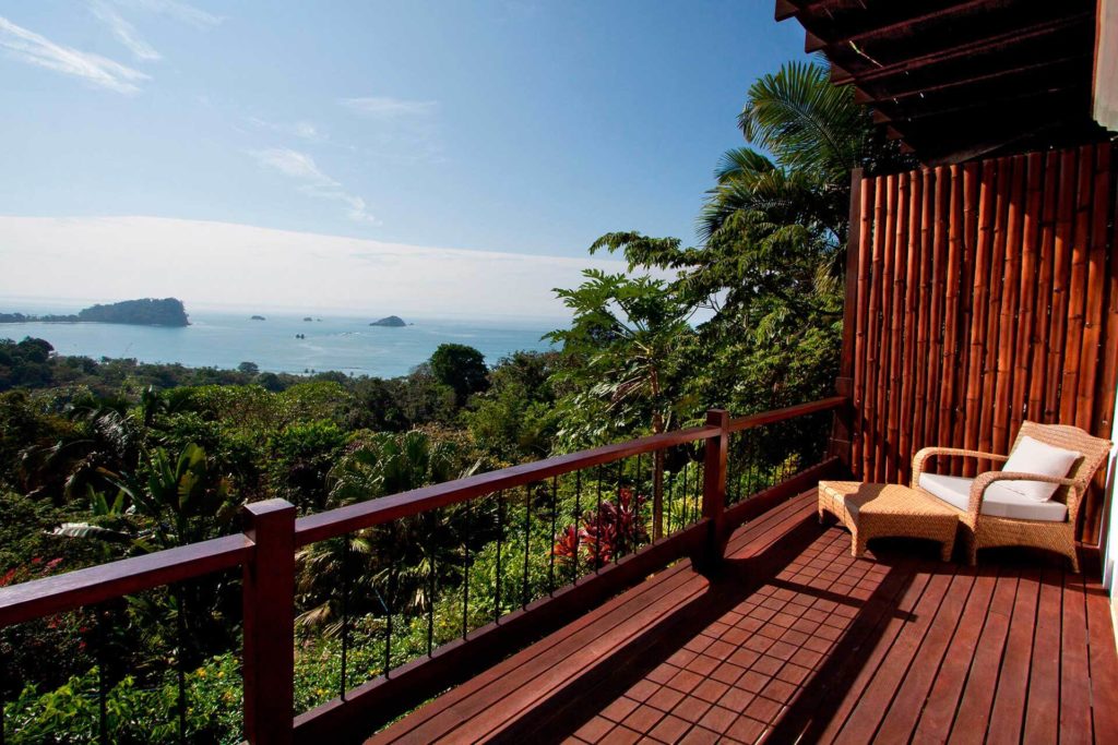 Soak up the Manuel Antonio sunshine and take in the incredible views from this gorgeous balcony.