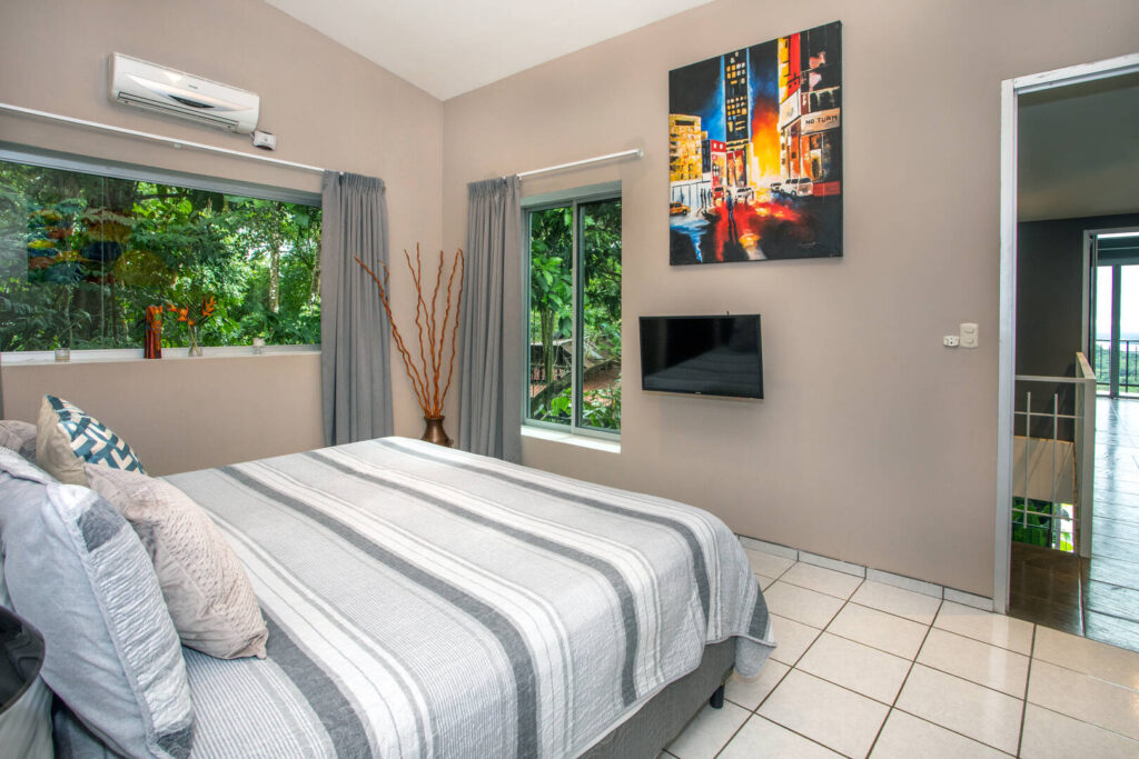 The bedrooms all have air conditioning and stunning views.