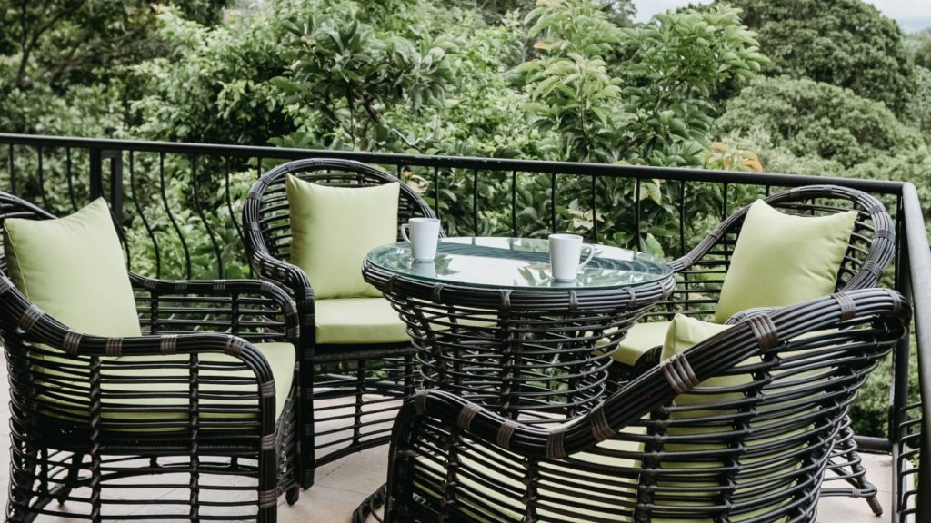 The natural beauty of Costa Rica can be appreciated from the comfort of this newly appointed outdoor furniture.