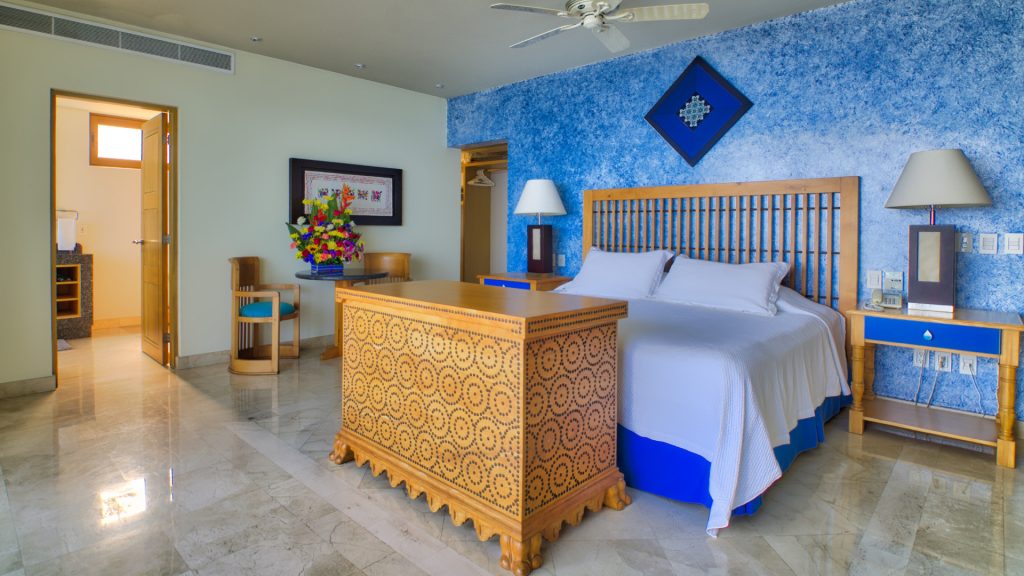 The large bedrooms give you more than enoupg space to feel right at home when on vacation.