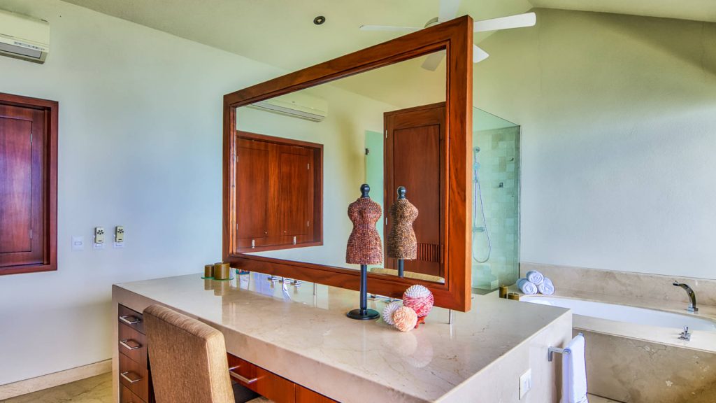 On the other side of the bathroom is a dressing table to make sure you look great before you go out. 