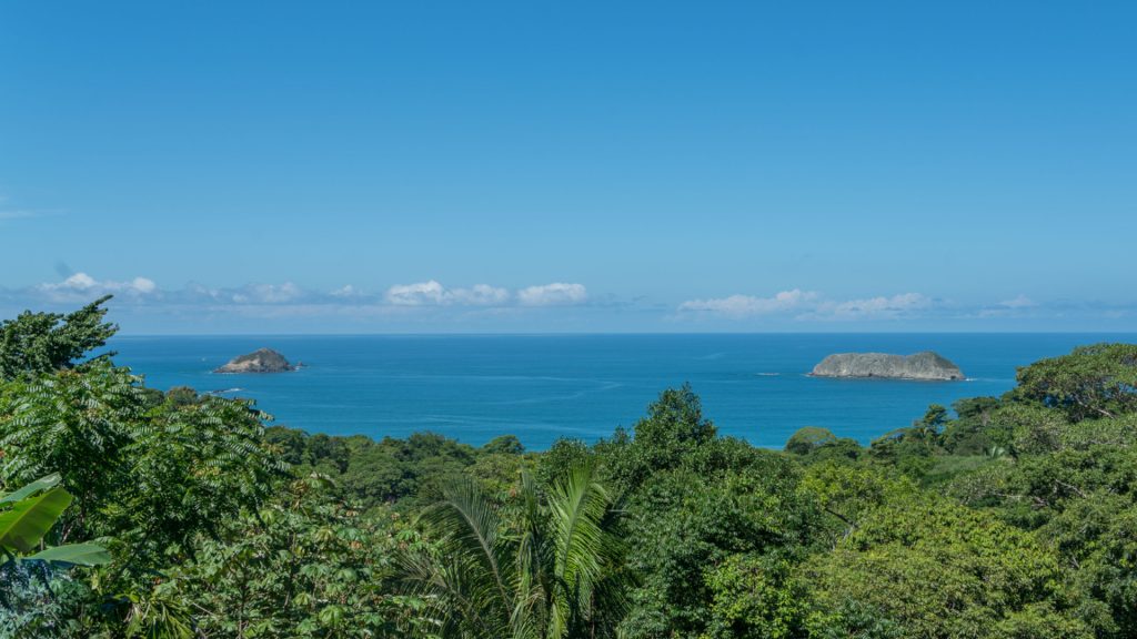This has to be one of the best ocean views in Manuel Antonio, there for you to take in at any moment.