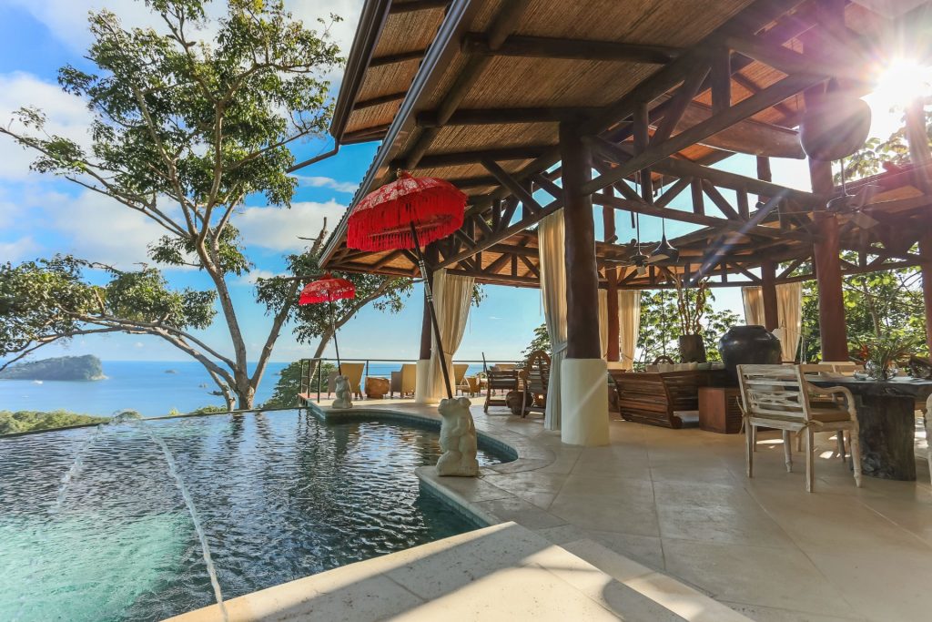In just a few steps, go from the main-level great room to the beautiful infinity pool with its incredible ocean view.
