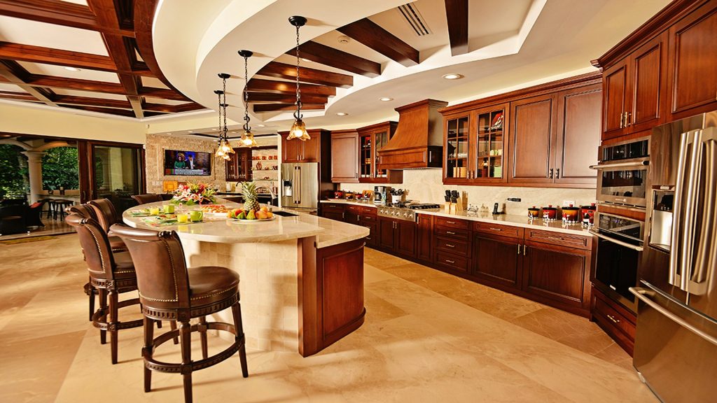 The kitchen area has many options for you to choose from, prepare those special meals all will enjoy while at JA-10