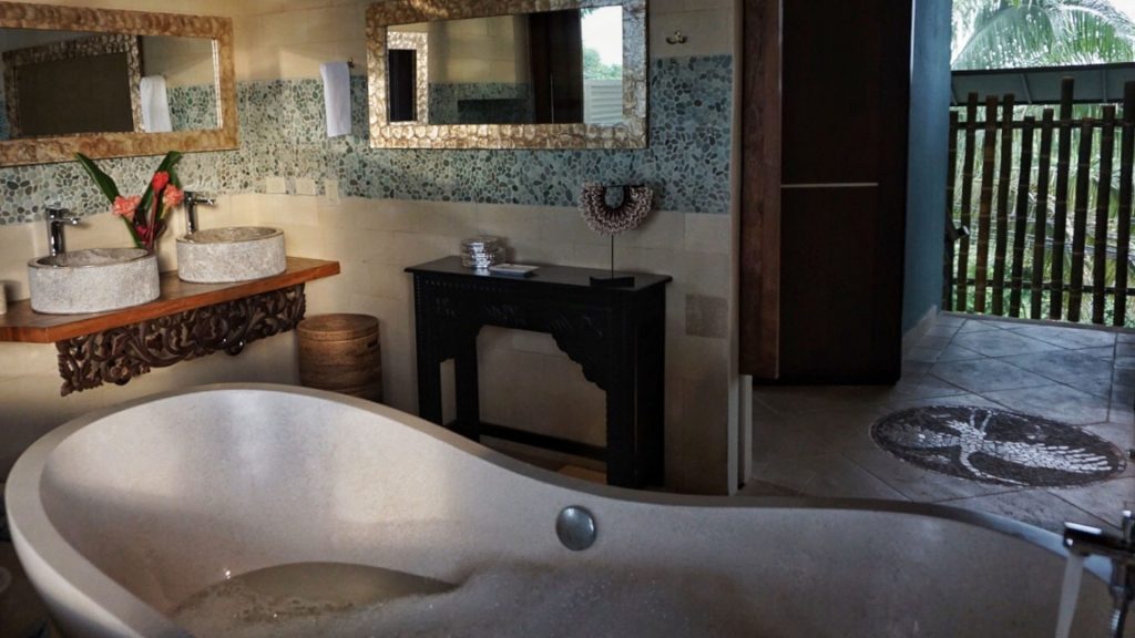 A deep soaker tub you can really relax in. 
