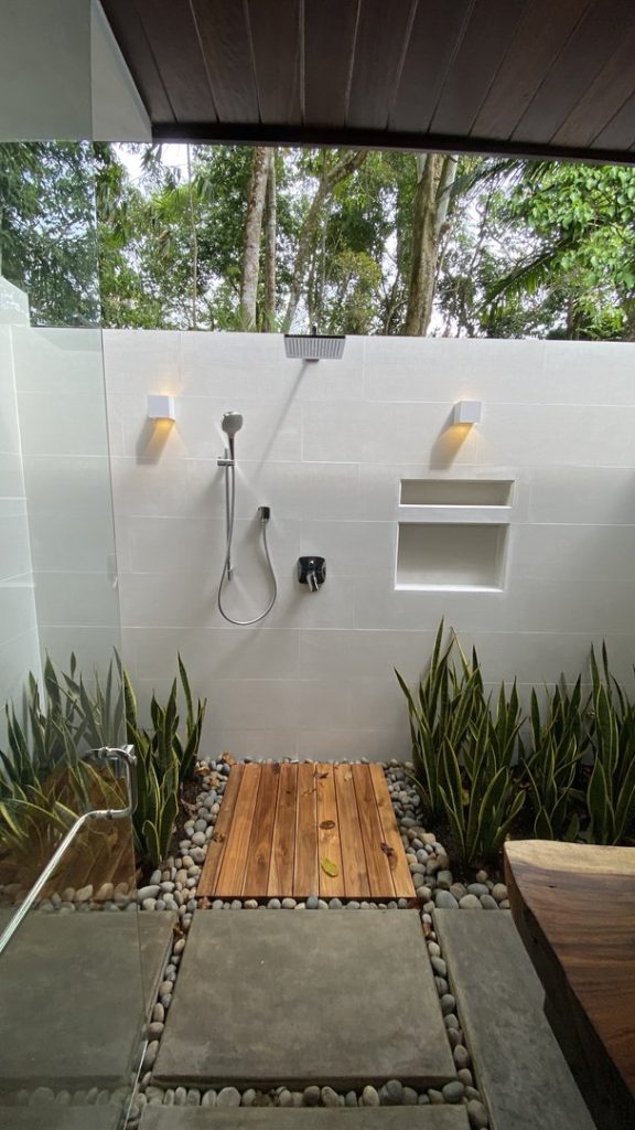 Shower outside under the jungle canopy!