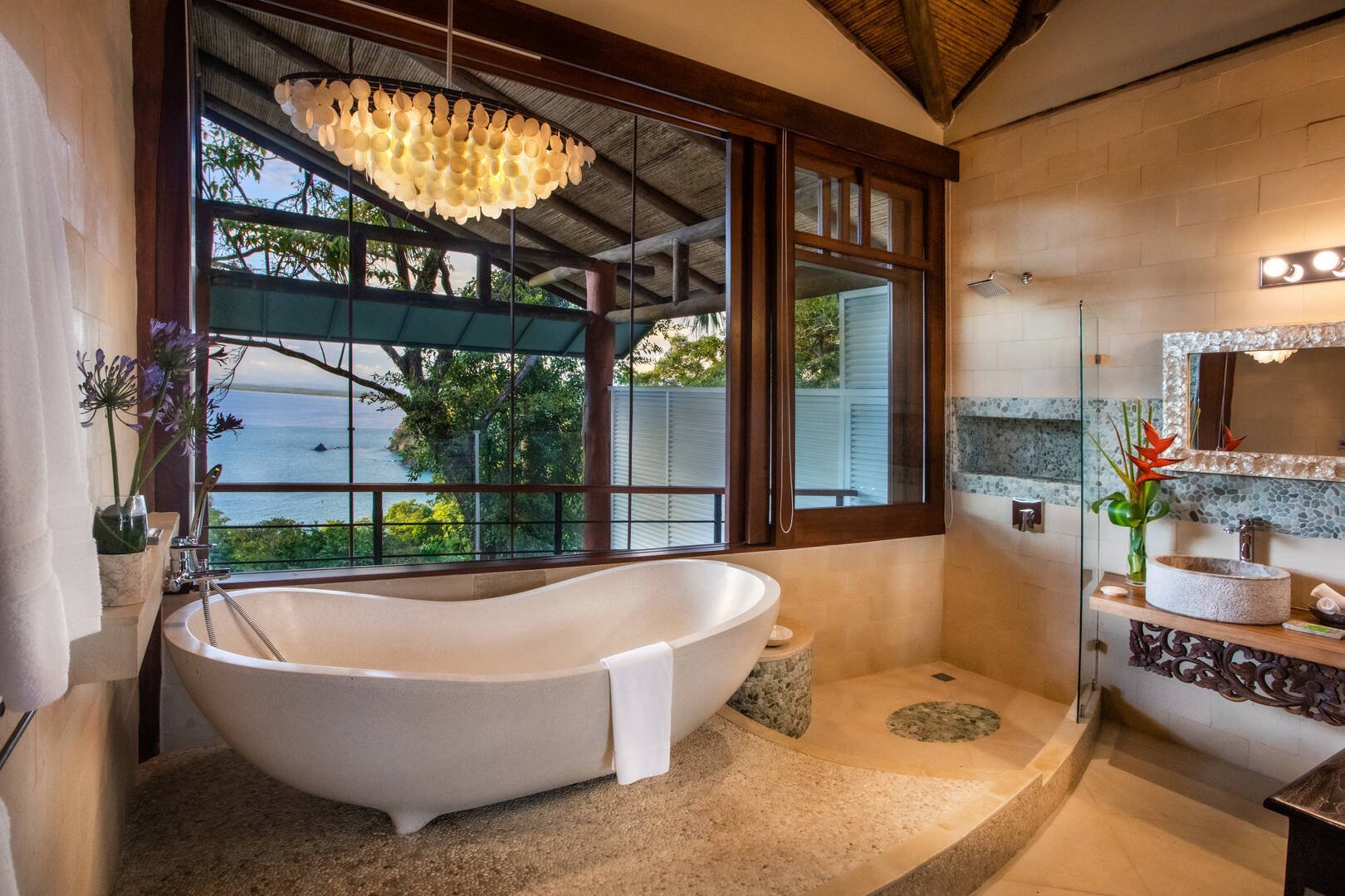 sculptural-soaking-tub-ocean-view-spa-bathroom-manuel-antonio