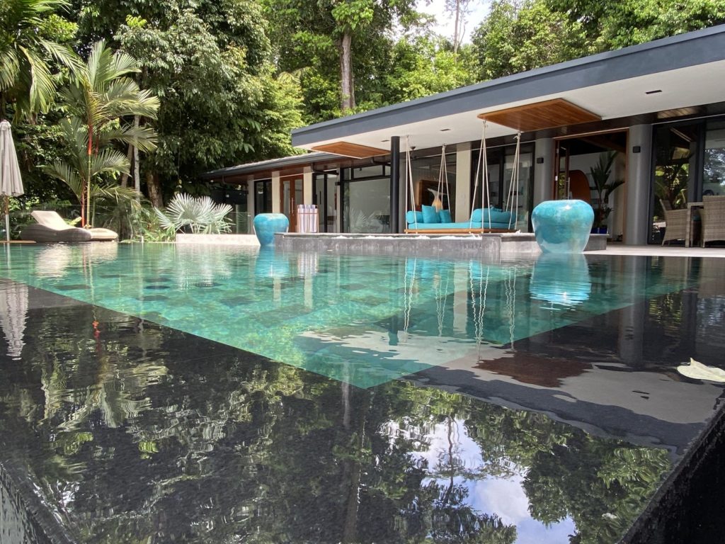 your-private-infinity-pool