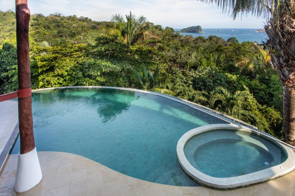 The well designed infinity pool overlooking the magnificent pacific ocean of Manuel Antonio. What an amazing vacation you will have. 