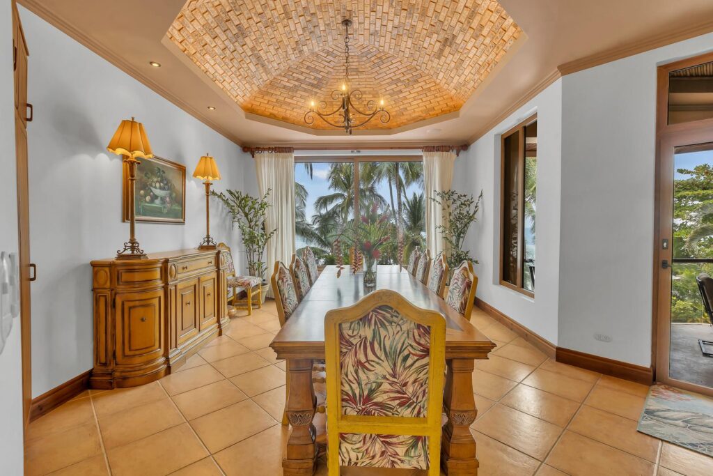 dining-room-with-tropical-view-costa-rica