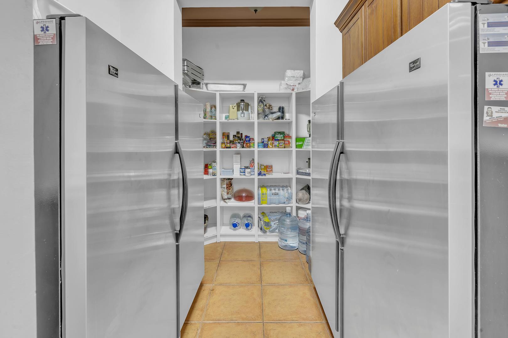vacation-villa-fully-stocked-pantry-with-ample-storage-costa-rica