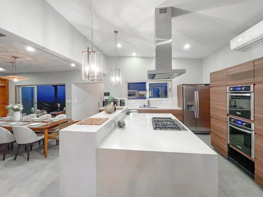 The generous size of the modern kitchen area makes it perfect for all to try out their culinary skills!