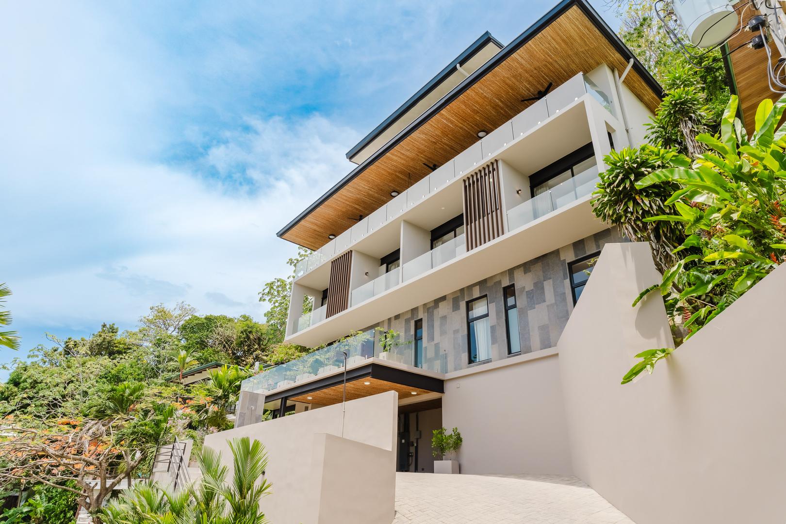 Modern luxury villa in Manuel Antonio