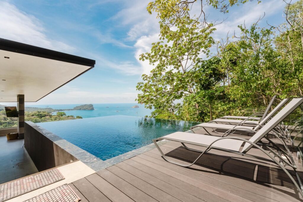Modern luxury villa in Manuel Antonio