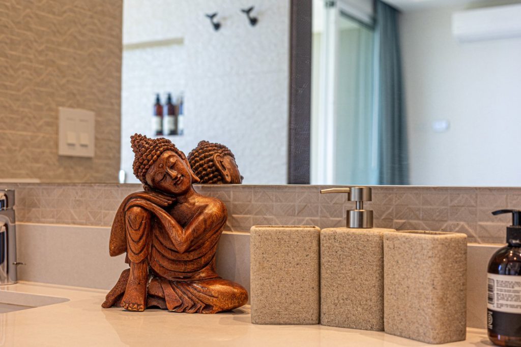 Beautiful details around the villa add even more serenity to the calming natural design.