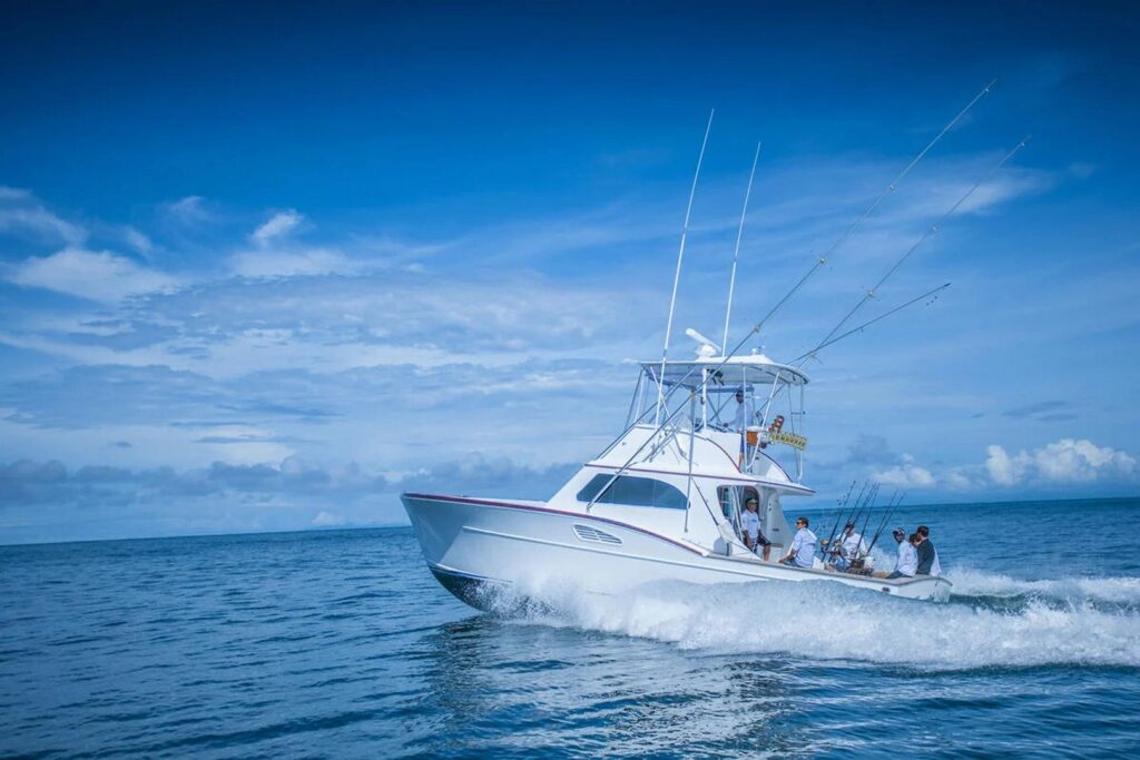 How about a fishing day trip on the pacific ocean by Jaco