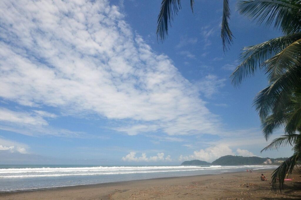 Your villa is at the quieter end of the beach yet only 5 minutes walk along the sand to town. 