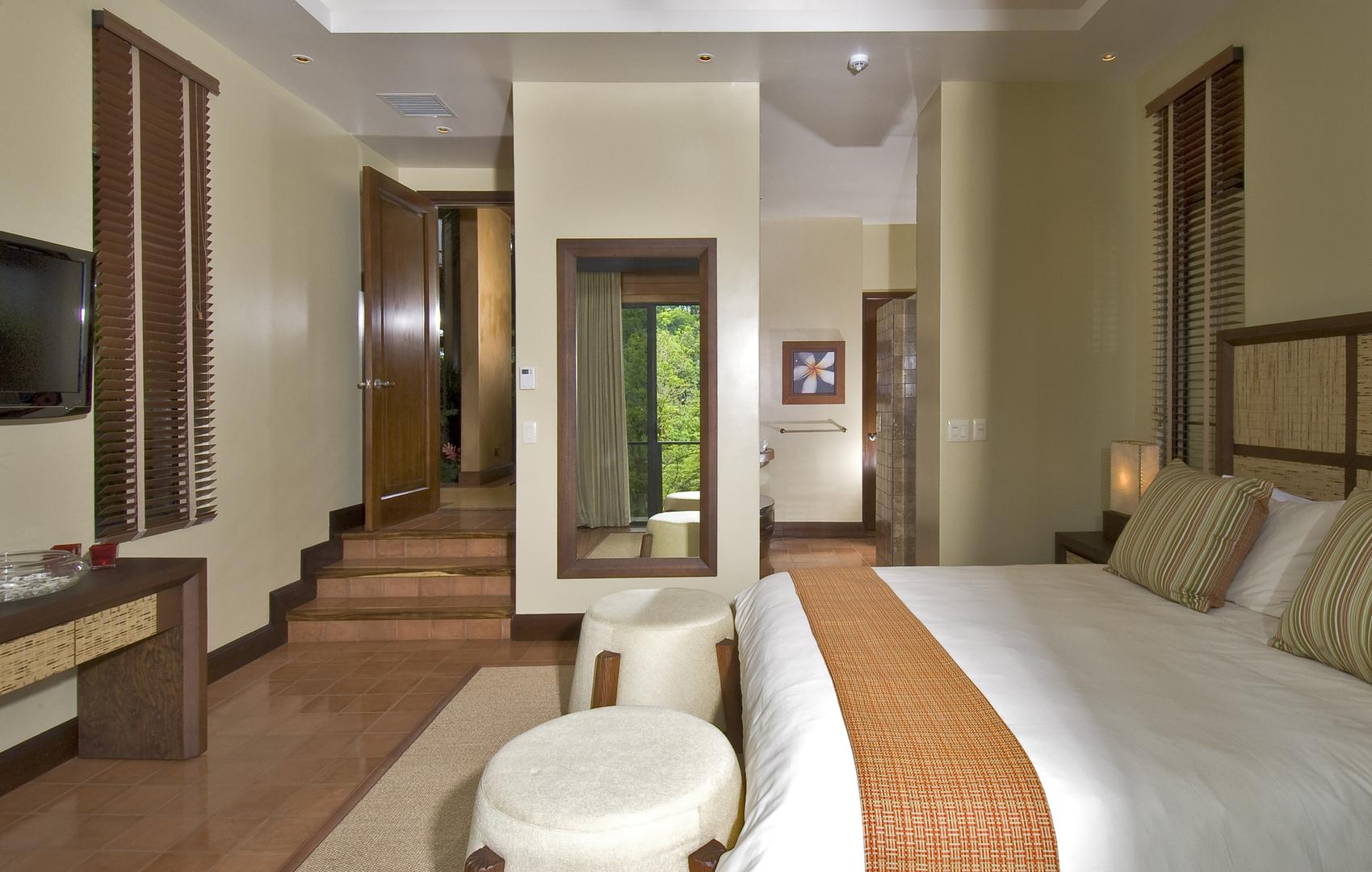 manuel-antonio-a-warm-refined-guest-suite