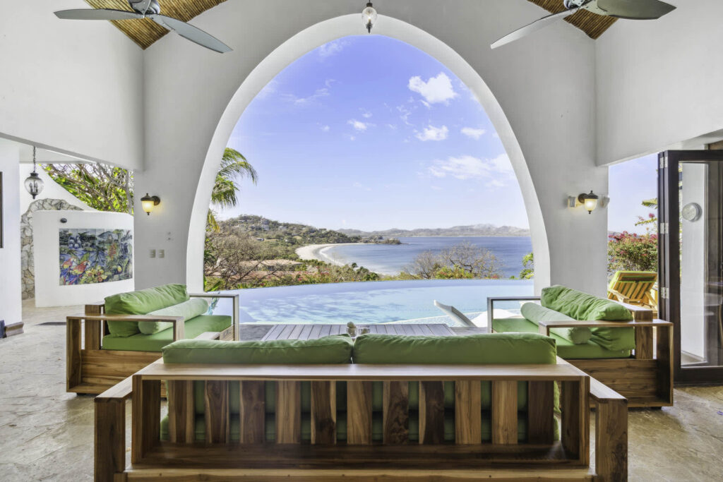 Luxury vacation villa in Playa Flamingo, Costa Rica